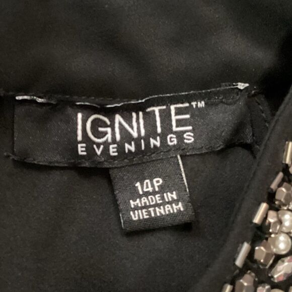 Ignite Evenings Petite Size Satin Back Crepe Beaded High-Low Halter Neck Sleevel - Picture 8 of 12